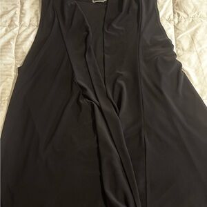 Sympli Classic Black Top